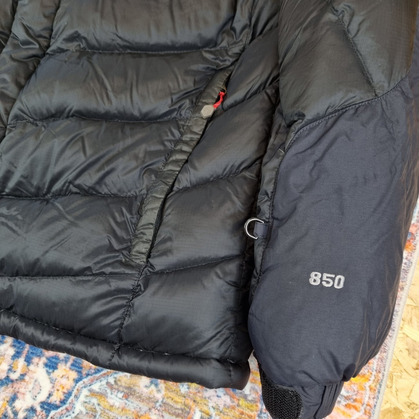 The North Face 850 Summit Series Puffer (XL)
